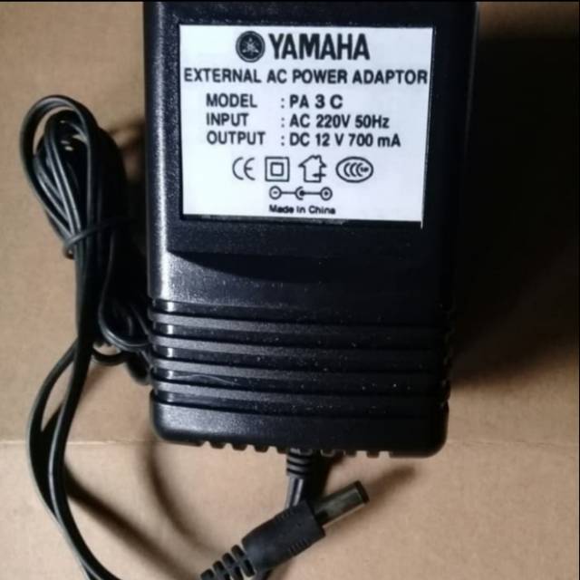AC adaptor keyboard Yamaha pa-3C seriess