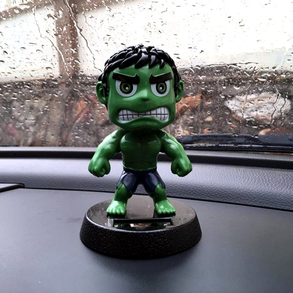 HULK Boneka Figure Miniatur Pajangan Mobil Solar Power HULK HOGAN Goyang Kepala Shacking Head Toy