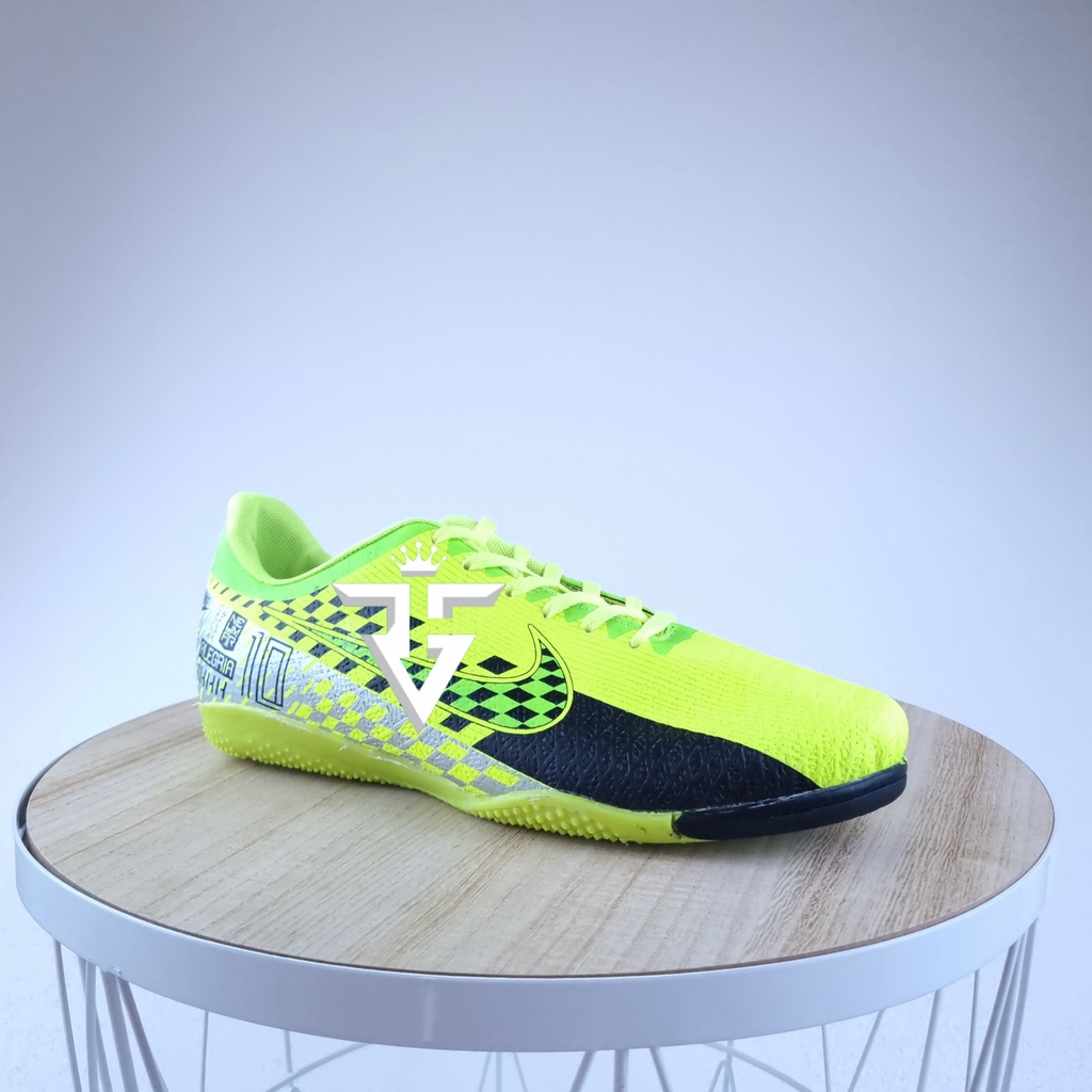 Sepatu Futsal Nike Mercurial Terbaru Best Seller Sol Gerigi