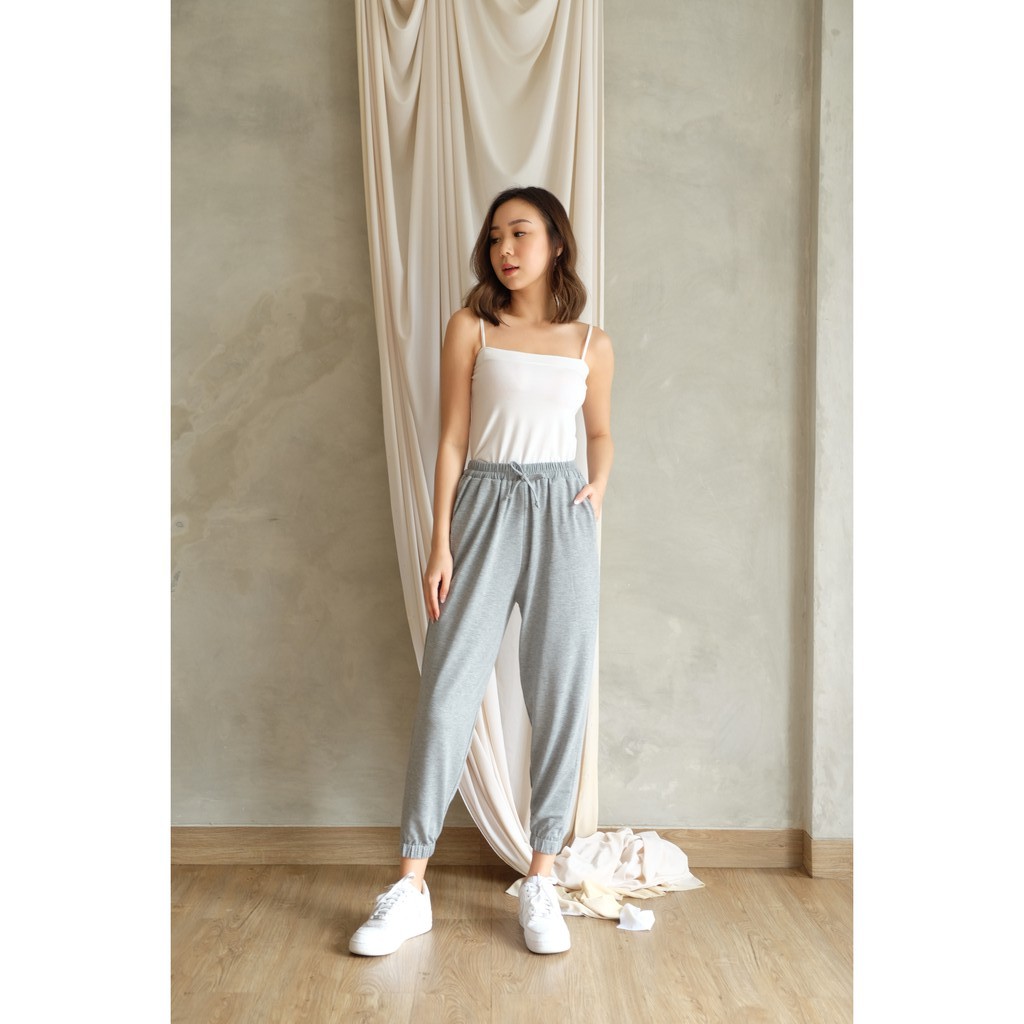 Lora Jogger Celana Wanita