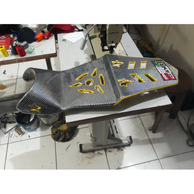 Jok vixion nvl modifikasi jok slim lubang motif kulit karbon biker