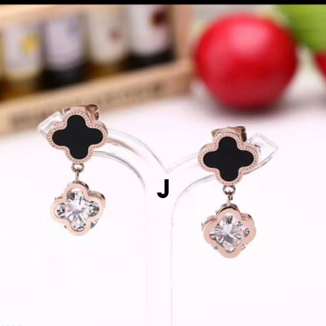 Anting korea titanium aneka model anti karat &amp;alergi
