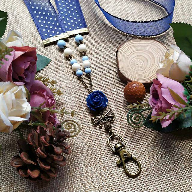 

Kalung Lanyard Tali Name Tag ID Card Navy Polka