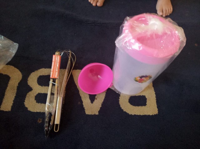 Corong Air / Corong Minyak Plastik Kecil Tanggung