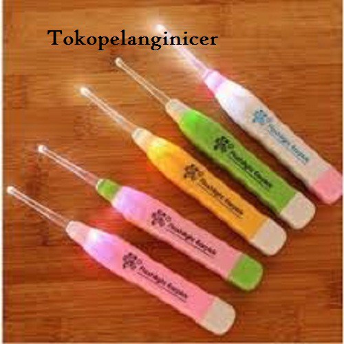 BARU!! Korek Kuping LED Flaslight / Earpick Pembersih Telinga Cotton Bud Tokopelanginicer