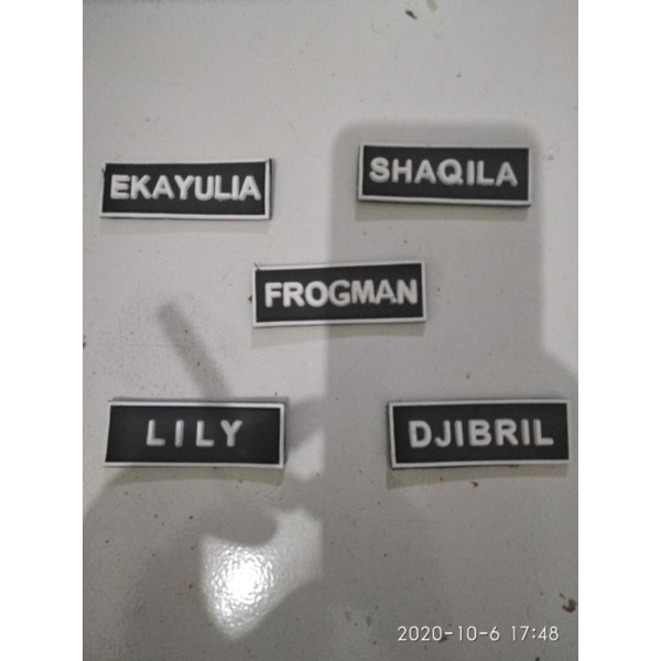 papan nama dada/name tag