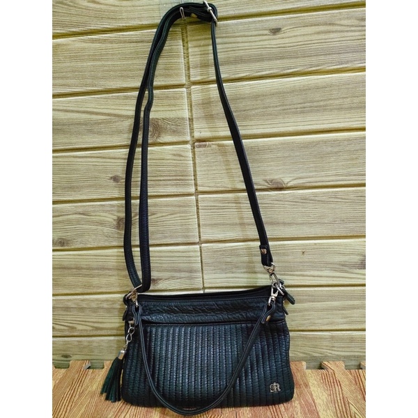 Saera Sling bag