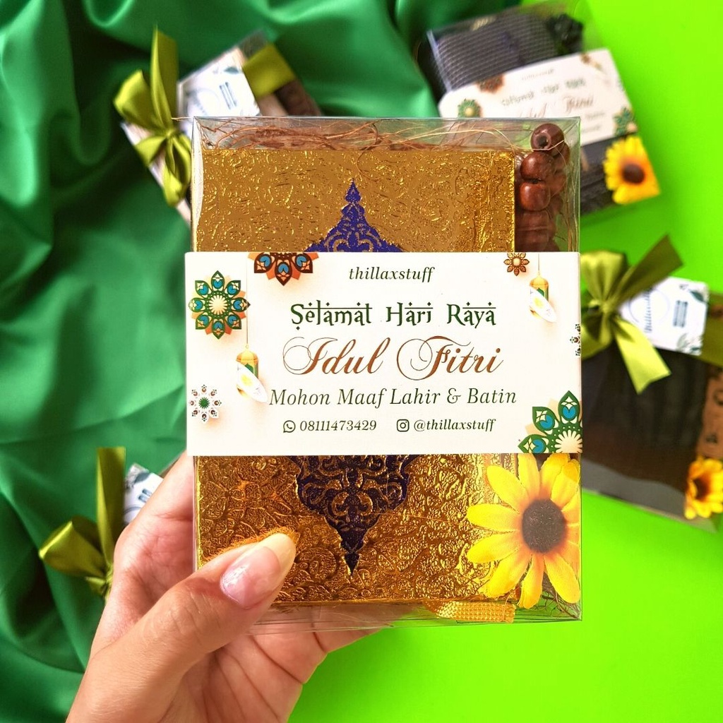 SOUVENIR HAMPERS IDUL FITRI RAMADHAN PUASA HADIAH KADO PERNIKAHAN ULANG TAHUN / SAJADAH TRAVEL BESAR &amp; AL QURAN KECIL / AlQURAN PECI TASBIH HIJAB SCRUNCHIE/ HAMPERS GIFT BOX KADO SOUVENIR IDUL FITRI / KADO WISUDA WEDDING PERNIKAHAN GIFT BOX