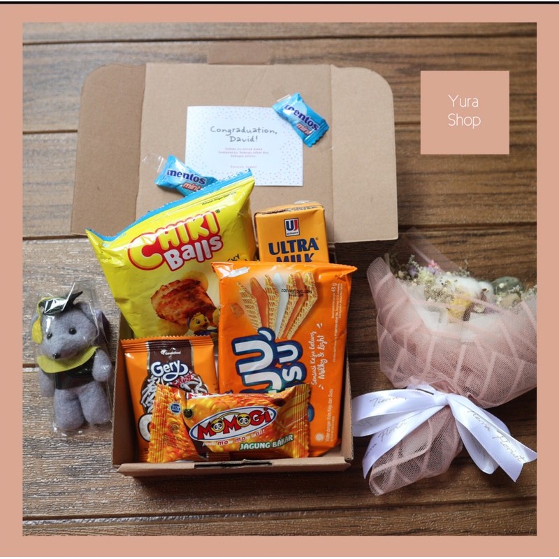 SNACK BOX | GIFT BOX PAKET SILVER (BISA REQUEST TULISAN &amp; ISI)