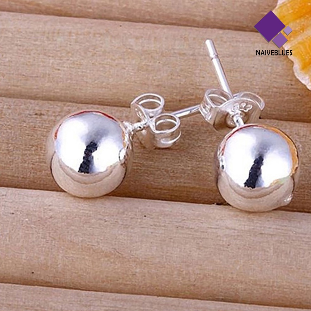 1 Pasang Anting Stud Bentuk Bola Bulat Bahan Baja Warna Silver Untuk Wanita