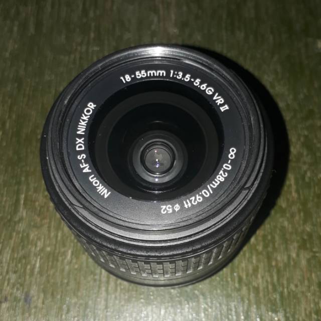 Lensa kit Nikon 18-55