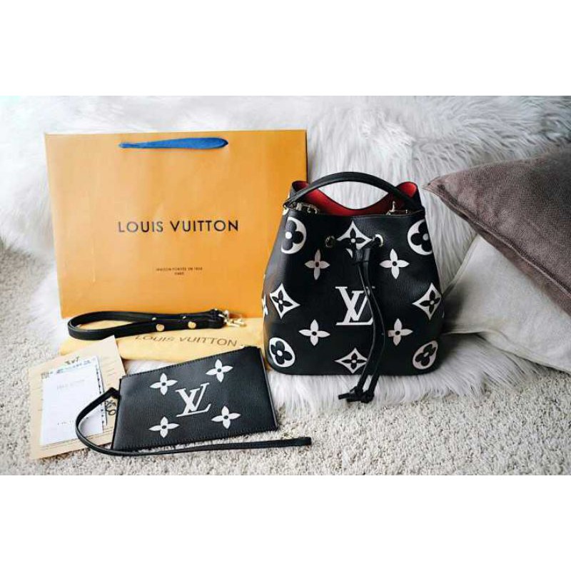 Louis Vuitton Neonoe in Empreinte Leather Bag