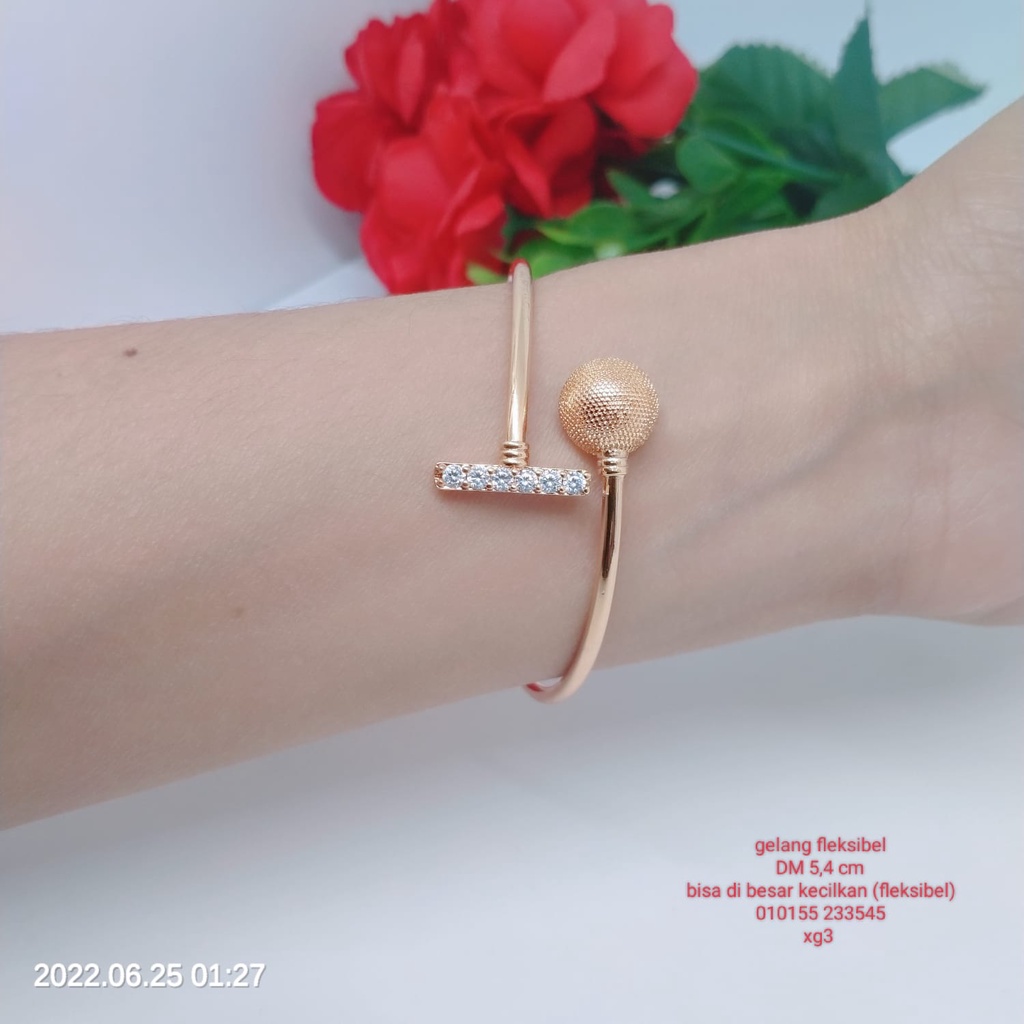 Gelang Tangan Fleksibel Bangle Wanita Titanium Xuping Perhiasan Aksesoris Fashion Lapis Emas Anti Karat