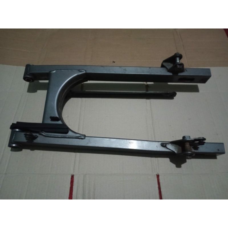 swing arm lengan ayun sasis belakang jupiter z 1 one zz robot