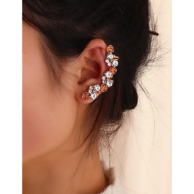LRC Anting tusuk Fashion Golden Flower Diamond Geometric Ear Clip D76907