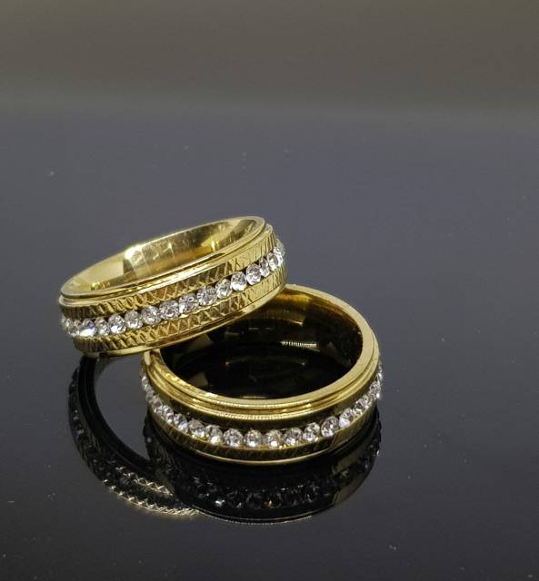 Cincin Couple Full Mata Titanium Gold Import