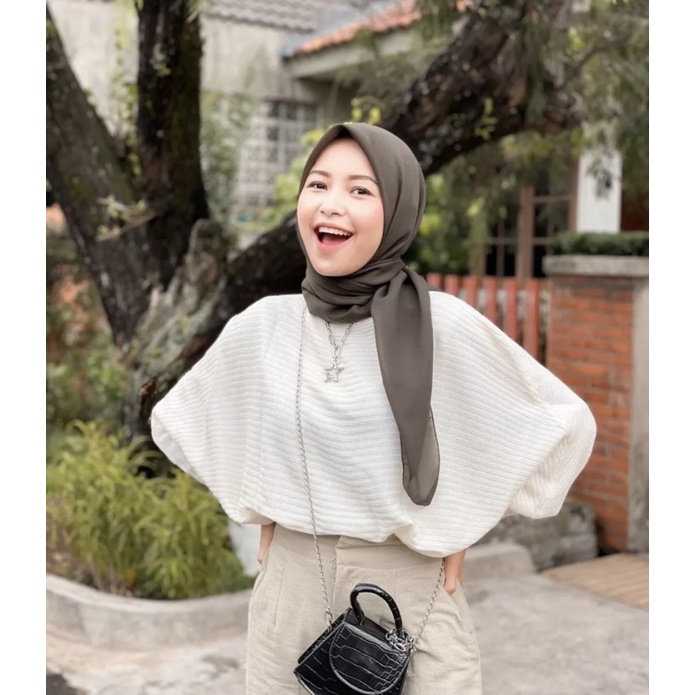 BLOUSE BAJU RAJUT BATWING | ATASAN WANITA MODEL KELELAWAR | OUTER RAJUT KALONG KNIT-Broken White