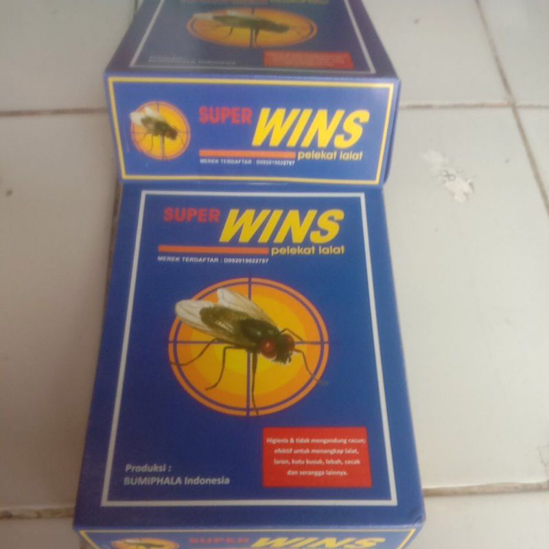 Lem lalat Pagoda dan lem lalat super wins isi 10 lembar