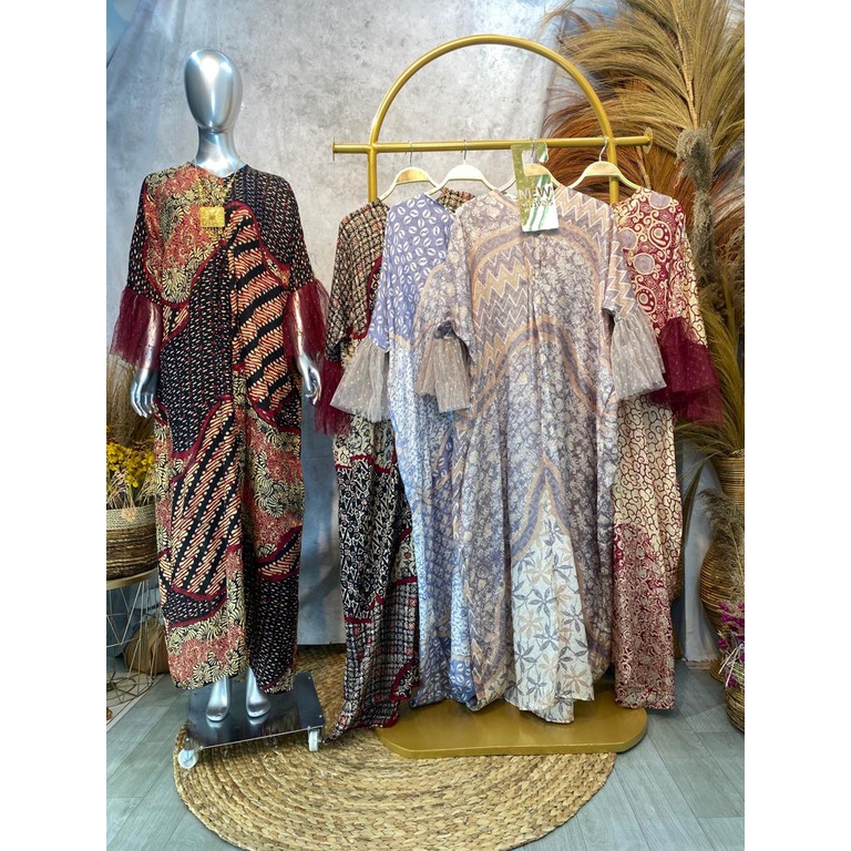 BAJU KAFTAN WANITA BATIK VISCOSE SUTRA MIX BROKAT