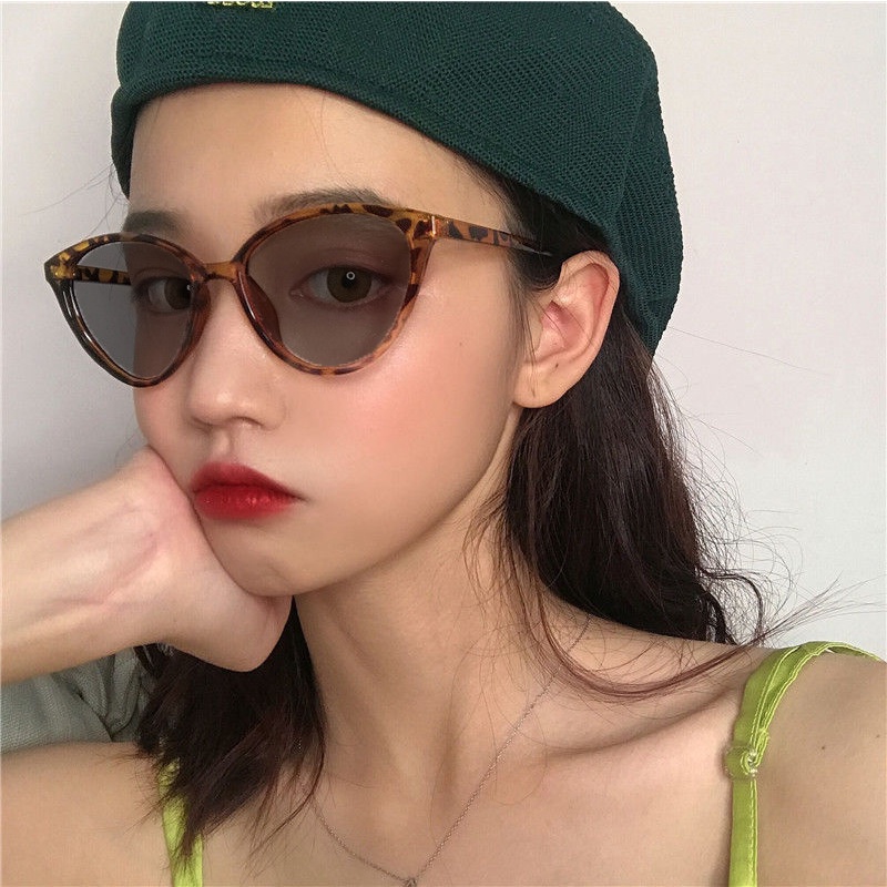 【COD】Leopard Print Cat Eye Kacamata Bingkai Leopard Print Kacamata Wanita Pria Tiger Kacamata Perlindungan Radiasi Korea Fashion Kacamata Bulat Kacamata Mata Kucing Multifungsi Optik Wanita Leopard Print Kacamata Cat-Eye Wanita Photochromic