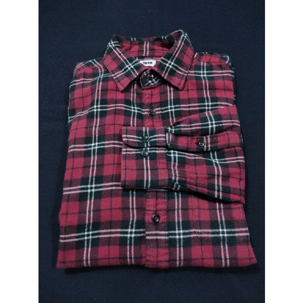 PL Kemeja UNIQLO