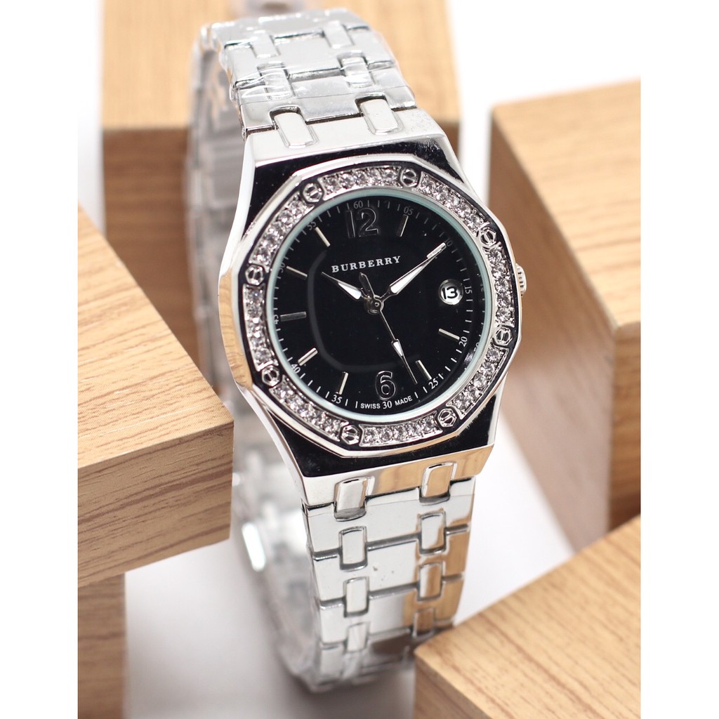 Jam Tangan Wanita Burberry Tanggal Tali Rantai