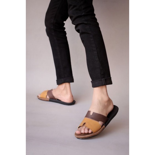 READY STOCK - Sandal Kasual Sandal Jepit Sandal Kulit Sandal Pria Sandal Import Sandal Slop Cevany