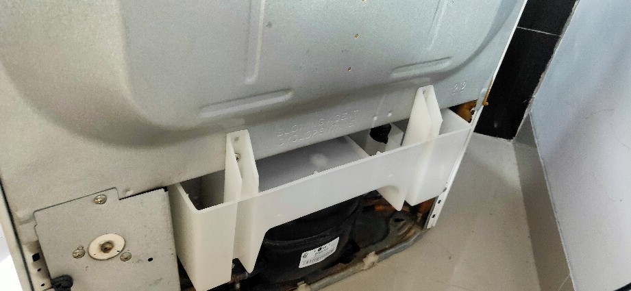 Penampung Air Tampungan Air Pembuangan Belakang Kulkas Lg 2 Pintu Shopee Indonesia