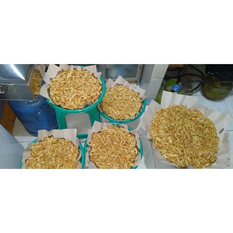 

Kripik Lumpia (Putra) ¹ Kg.