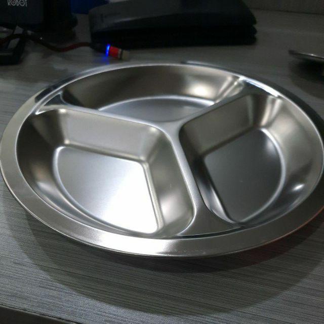 Piring Makan Bentuk Bulat Bahan Stainless Steel Dengan 3 Sekat Ukuran 22 / 24 / 26cm