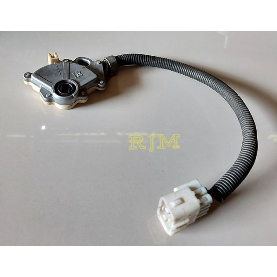 inhibitor selector switch matic toyota terios rush luxxio grand max xenia avanza original  Murah