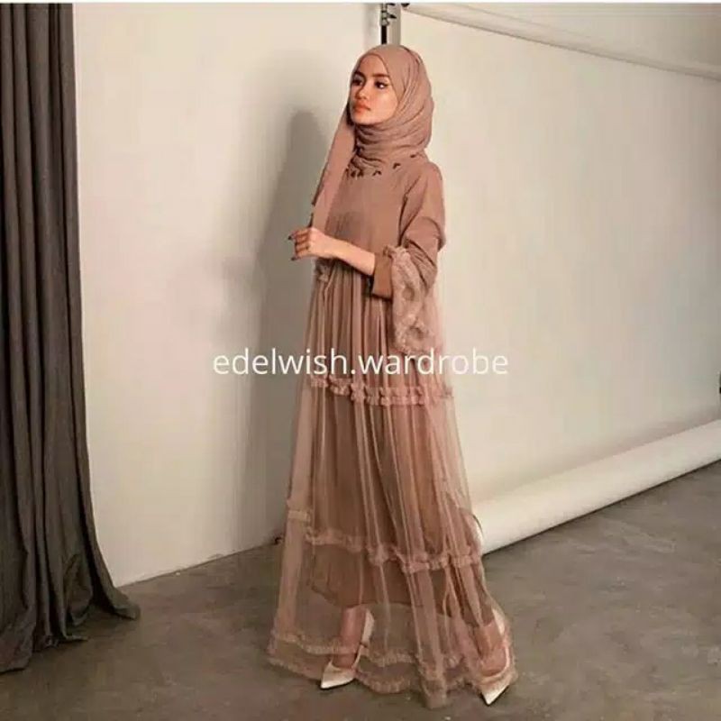 Preloved Ranu Dress by Edelwish.wardrobe dan Rumita Dress by Syiraaswardrobe