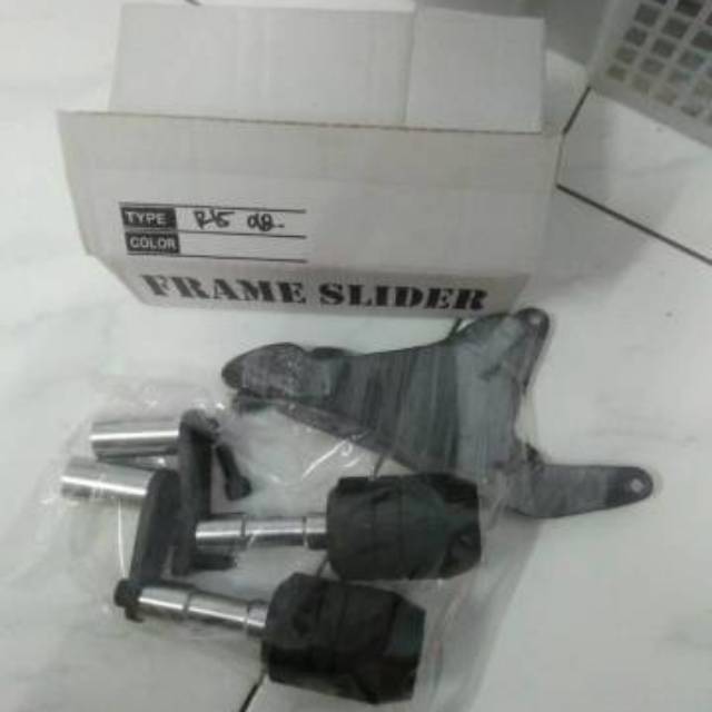 Pelindung body r15 old v2 pelindung body yamaha r15 old v2 frame slider yamaha r15 old v2