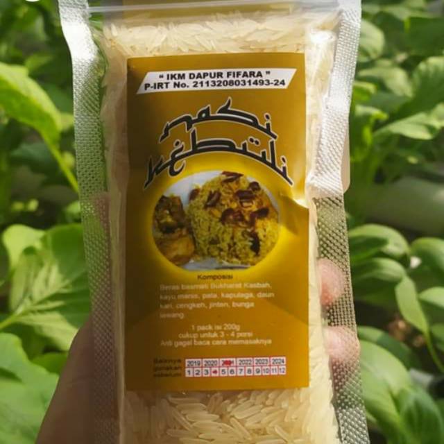 

Nasi kebuli bumbu