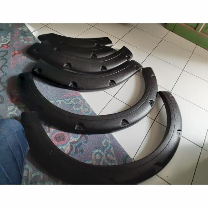 Over Fender Rush/Terios Lama