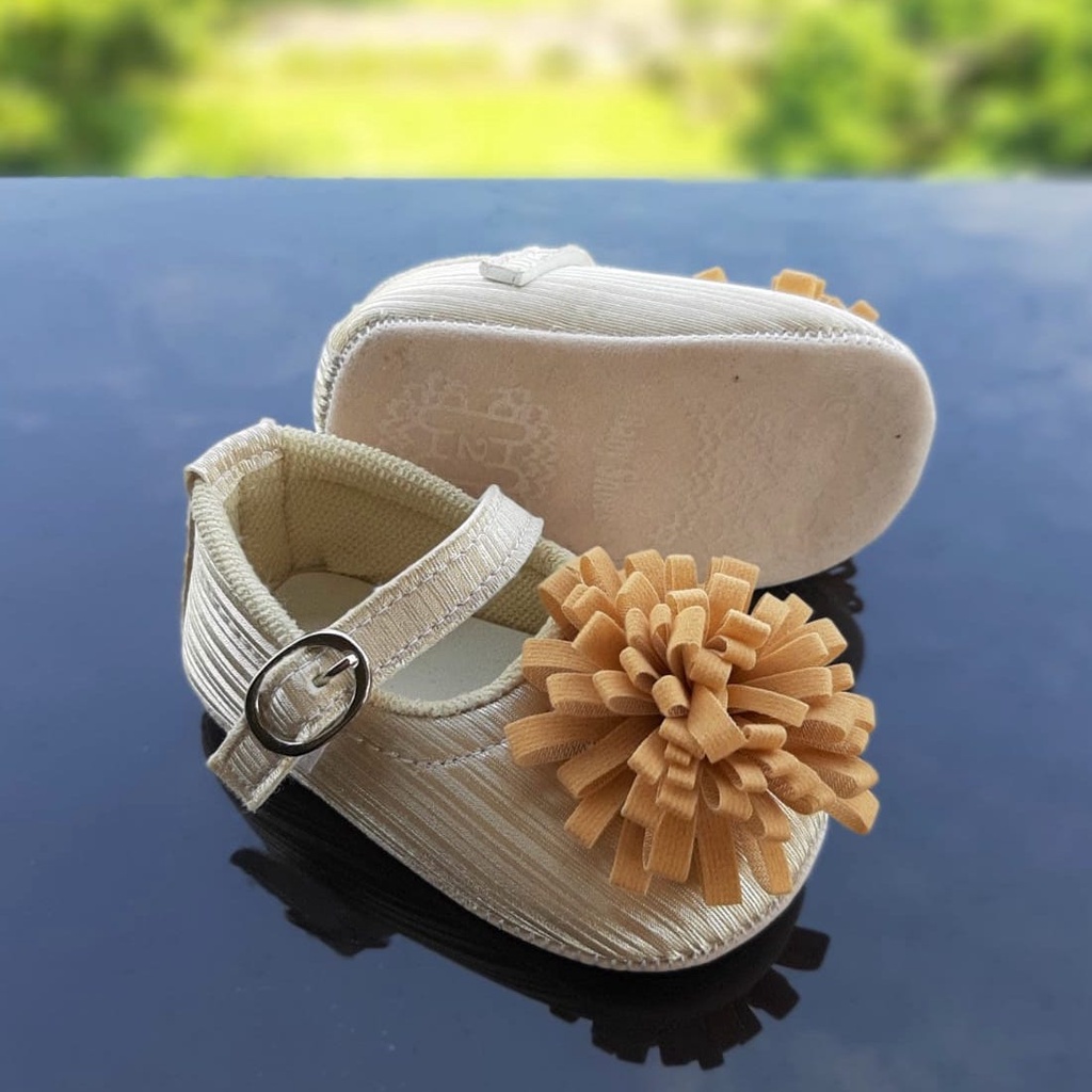 TOKOERS PRP05 Sepatu anak bayi perempuan umur 1 - 12 bulan motif Bunga rajut bahan lembut