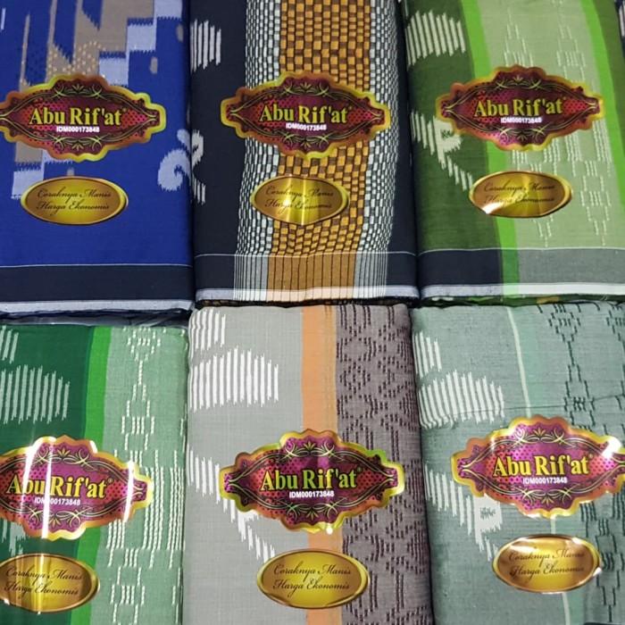 Sarung Abu Rifat Rayon Kembang Dobby