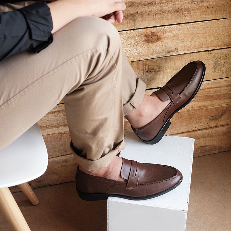 Sepatu Pantofel Slip on - 7804 - Winshor - Caston - Brown