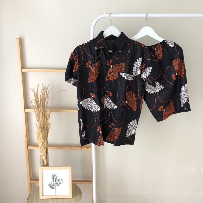 hirafa - One Set Setelan Atas Bawah Full Kancing / Baju Santai Tie Dye / Baju Wanita Pria-Kipas - Hitam