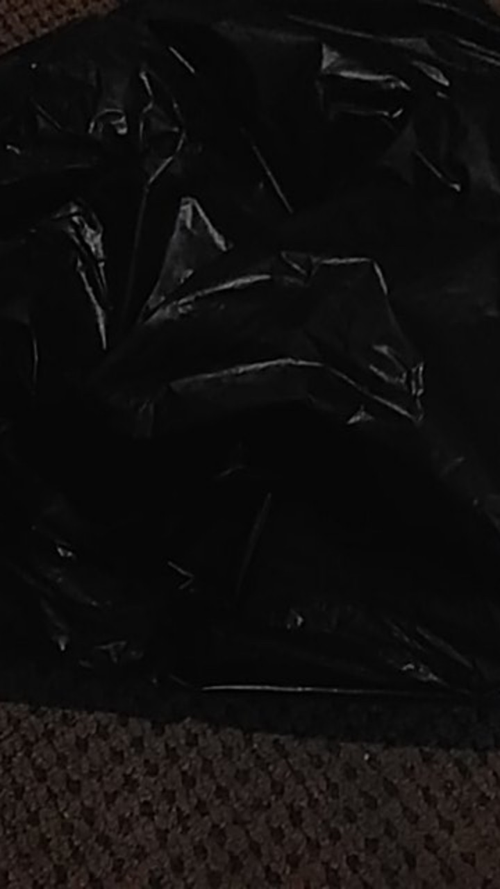 Maura Couple - Sania Ruffle Batik Couple Terlaris Kemeja Batik Lengan Pendek Dan Blouse Batik Wanita