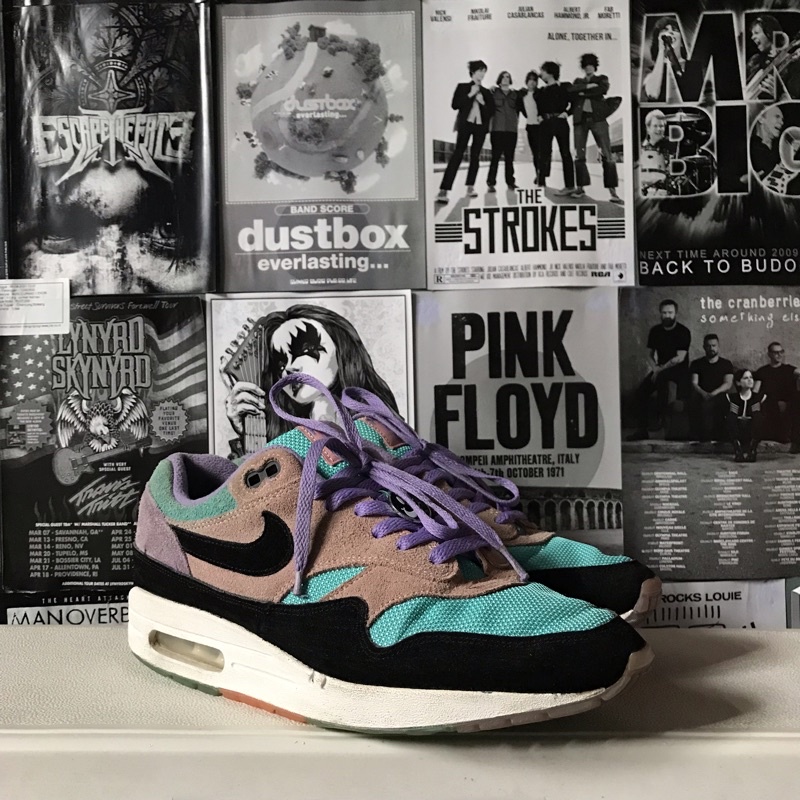 NIKE AIR MAX 1 have a nike day