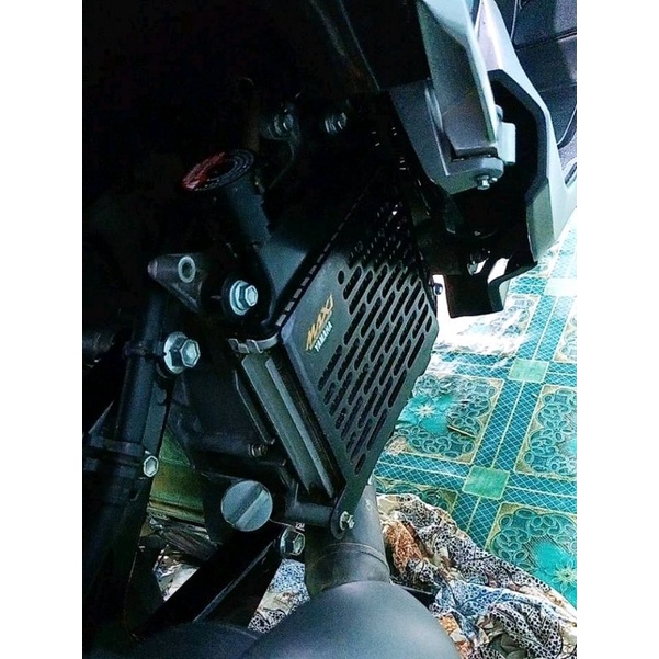 Tutup cover radiator cnc NMAX N max nmax aerox lexi almunium cnc MAXI motif garis plus baut boshing