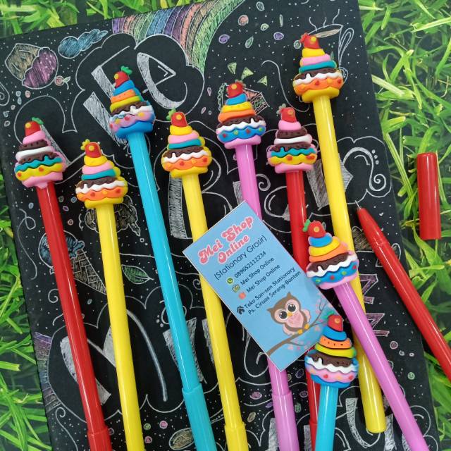 

ORDER HRS KLIPATAN 12PCS Pulpen Karakter Cake Party Lucu (HARGA 1 BIJI)