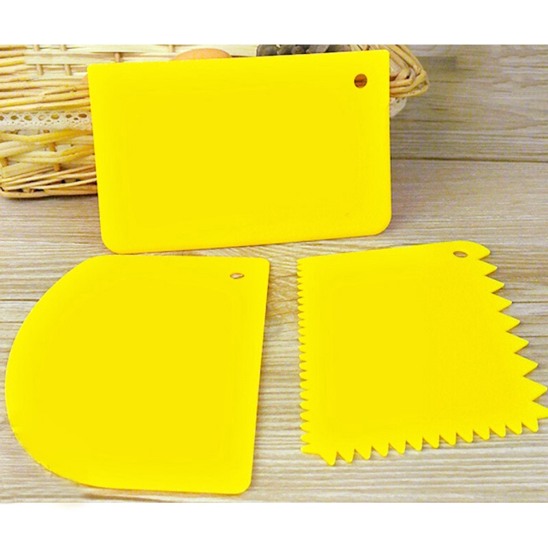 3pcs Scraper Adonan Kue Bahan Plastik