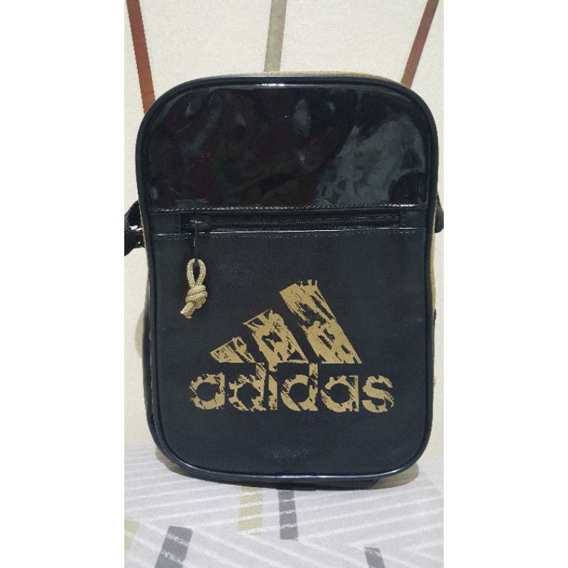 ADIDAS Sling Bag /Messenger Bag (PRELOVED)