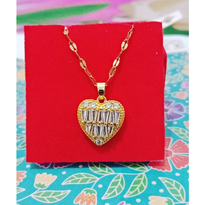 kalung titanium liontin love