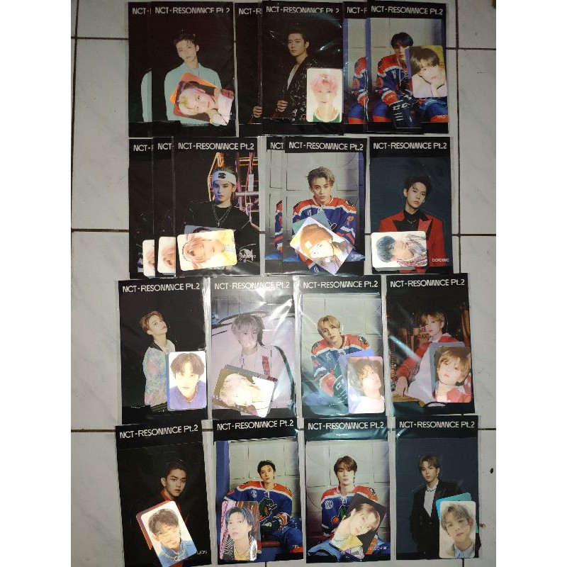 NCT2020 Holo Standee Lenticular pt 2 (Taeyong, Sungchan)