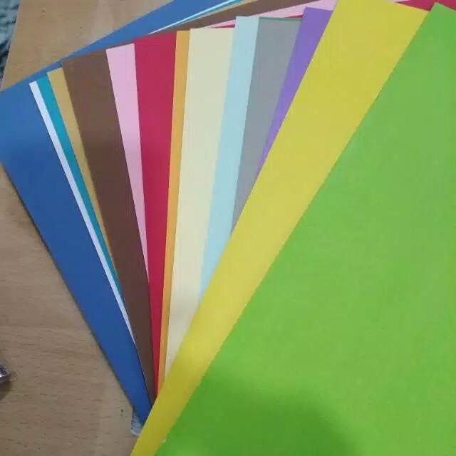 

Kertas Karton Manila Polos Seperti Buffalo Mix Warna 16Pcs 20 X 30 Cm