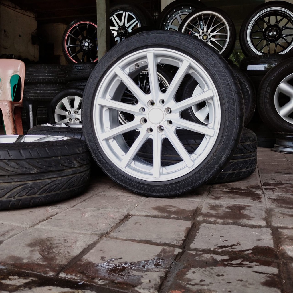 VELG MOBIL BEKAS  HUSTREL RING 17 + BAN 205 45 - 215 45 R17 BEKAS MOBIL JAZ YARIS CITY AVANZA XENIA