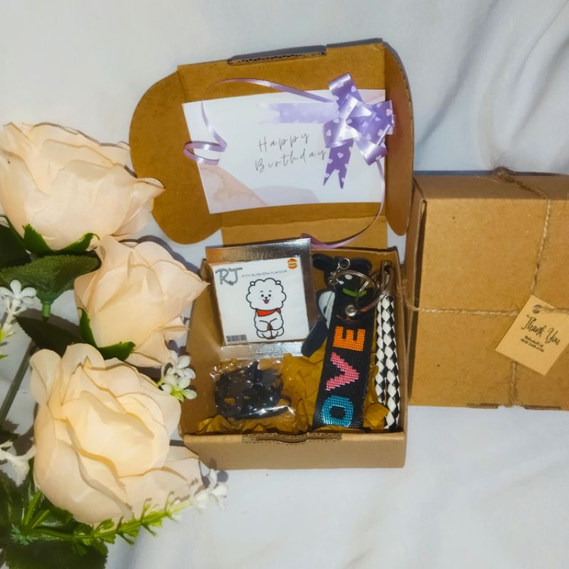 

HAMPERS MINI MURAH ULTAH DLL